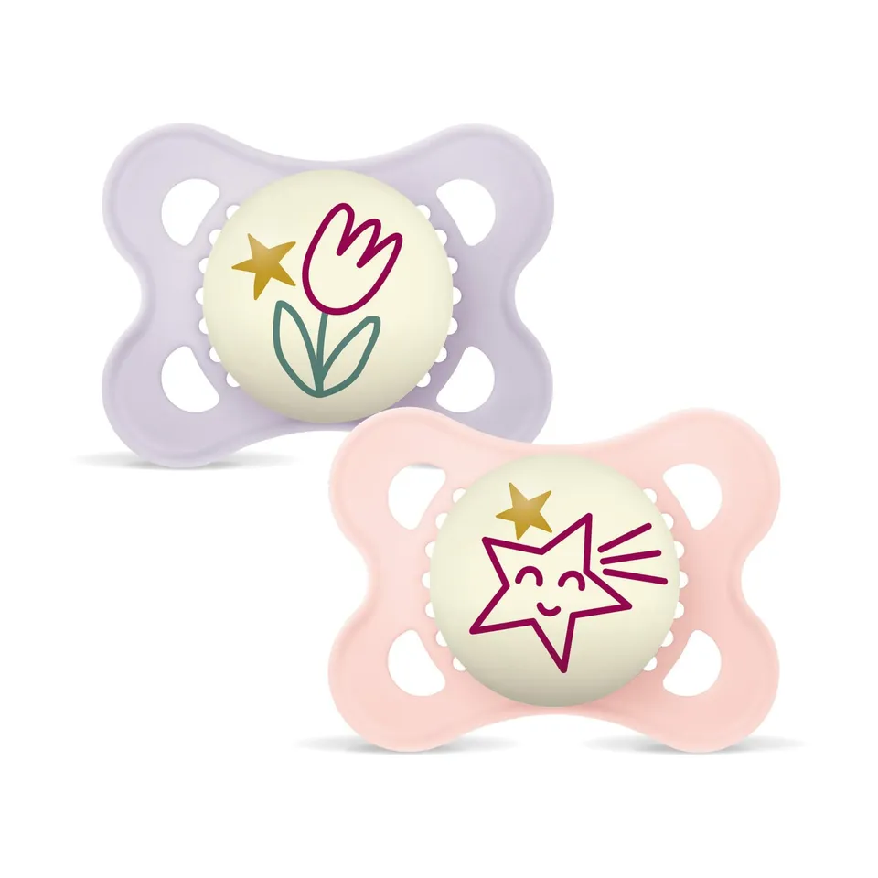 mam-chupete-original-night-2-6-meses-con-tetina-skinsoft-sim-trica-y-bot-n-lumin image 1