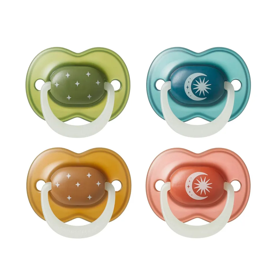 tommee-tippee-chupete-nightglow-18-36-meses-pack-de-4-brilla-en-la-oscuridad-tet image 1