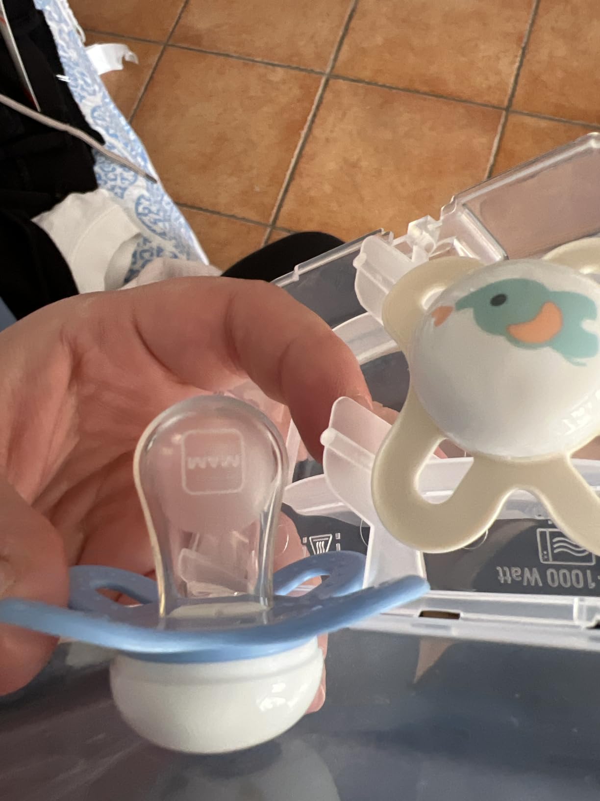Caja autoesterilizadora muy útil