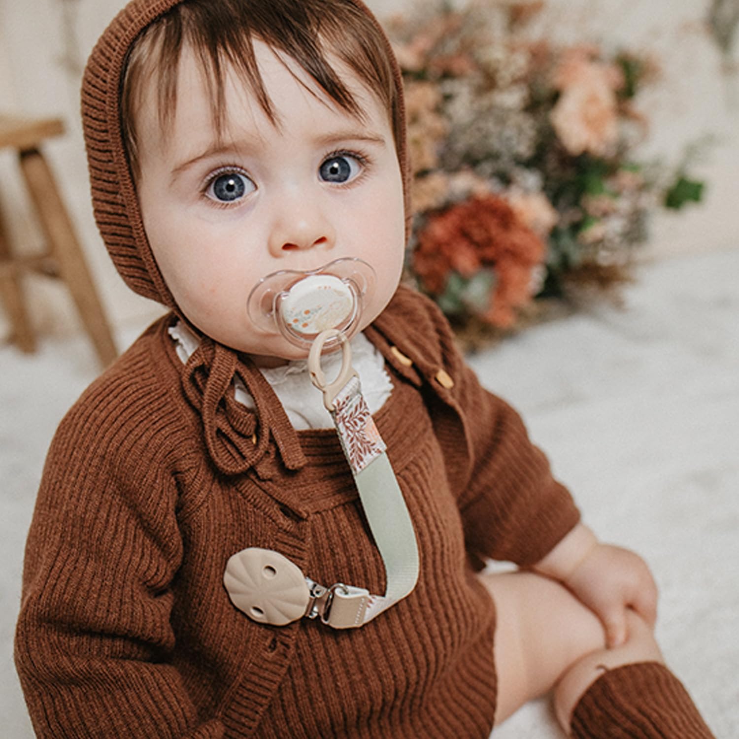 suavinex-poetry-chupetero-de-tela-reversible-con-clip-beige-para-beb-s-0-meses image 2