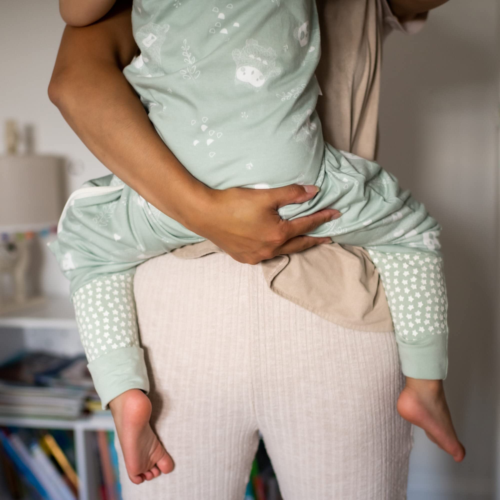 tommee-tippee-the-original-grobag-steppee-saco-pijama-con-pies-18-36-meses-1-0-t image 6