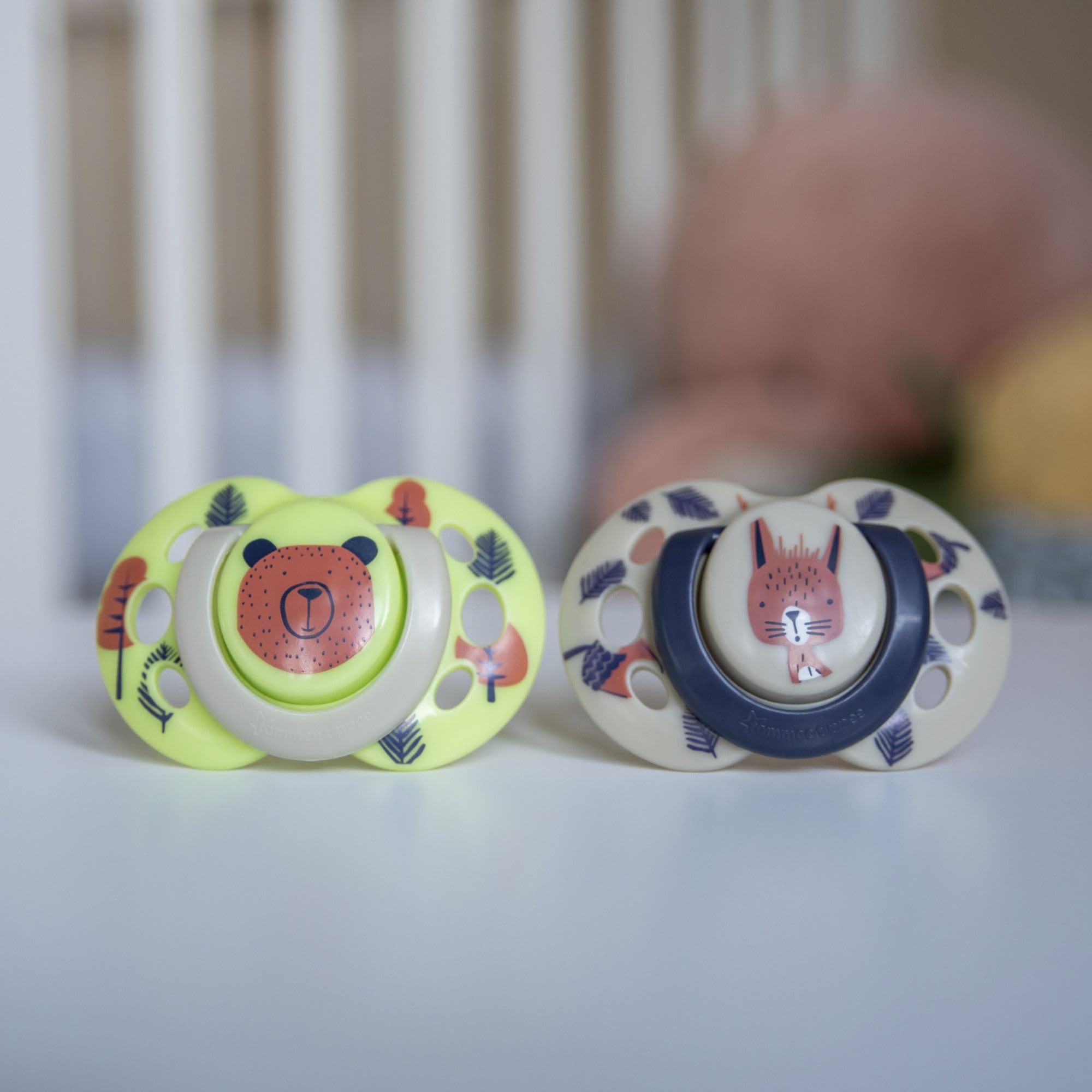 tommee-tippee-fun-chupetes-ortod-nticos-6-18-meses-pack-de-2-silicona-reversible image 5