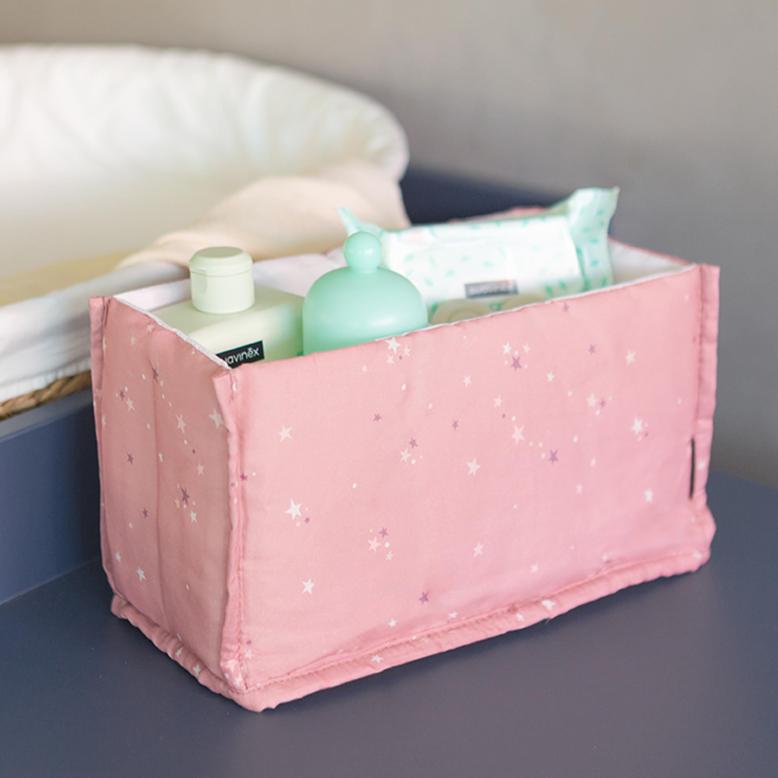 suavinex-canastilla-beb-reci-n-nacido-rosa-organizador-con-leche-hidratante-300- image 4