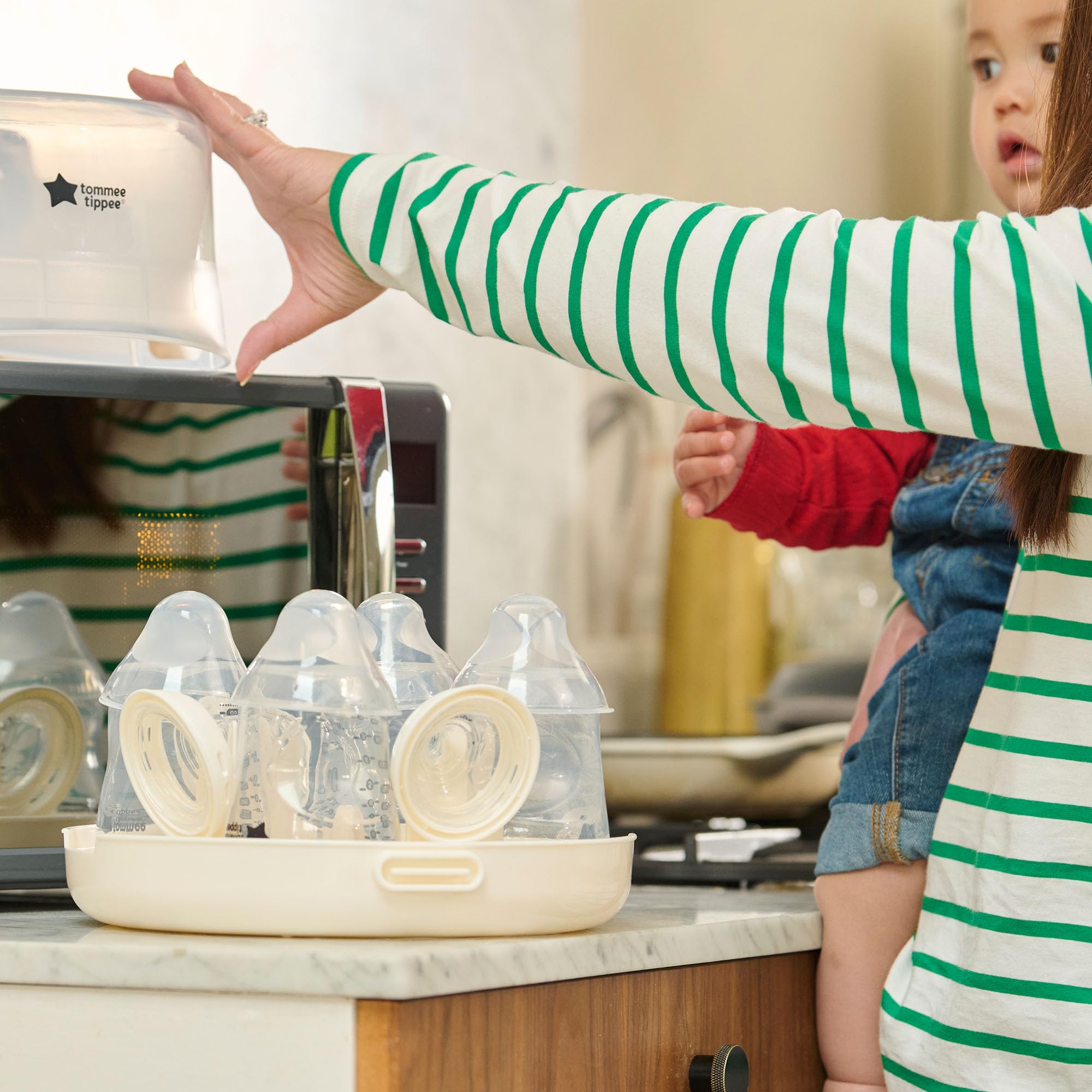 tommee-tippee-esterilizador-de-vapor-para-microondas-4-minutos-elimina-99-9-de-b image 3